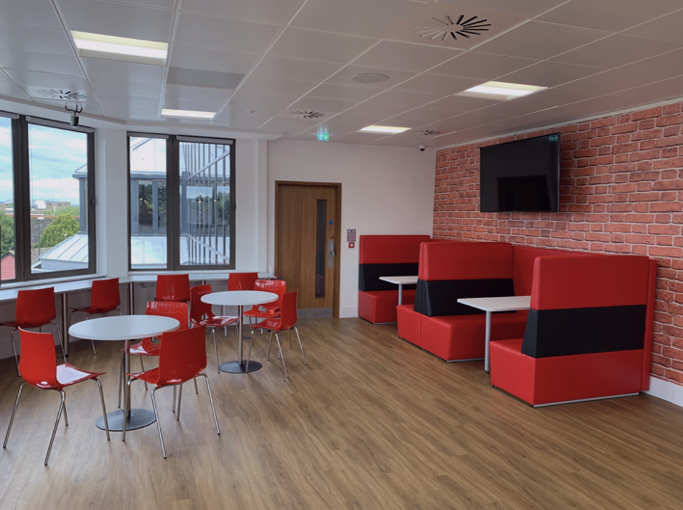 Commercial Office Refurbishment | Breakout dining room