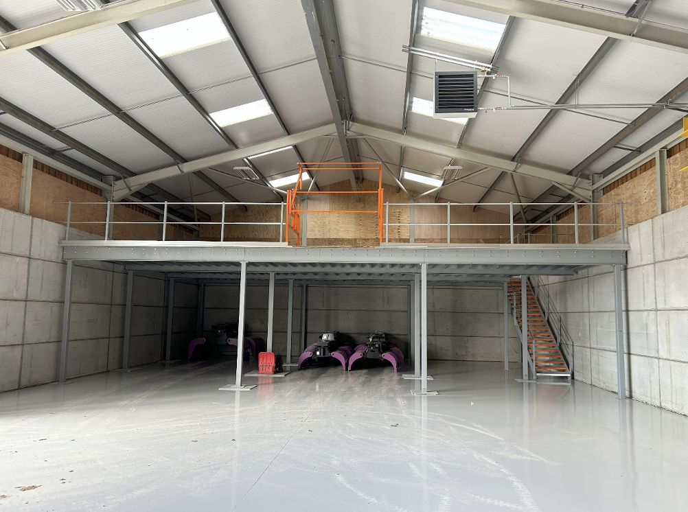 Warehouse mezzanine | Mezzanine floor in a warehouse