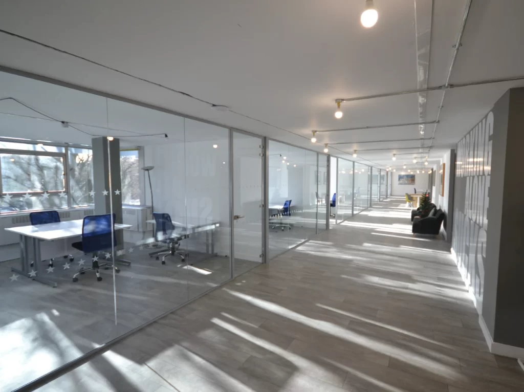 glass partitions for office
