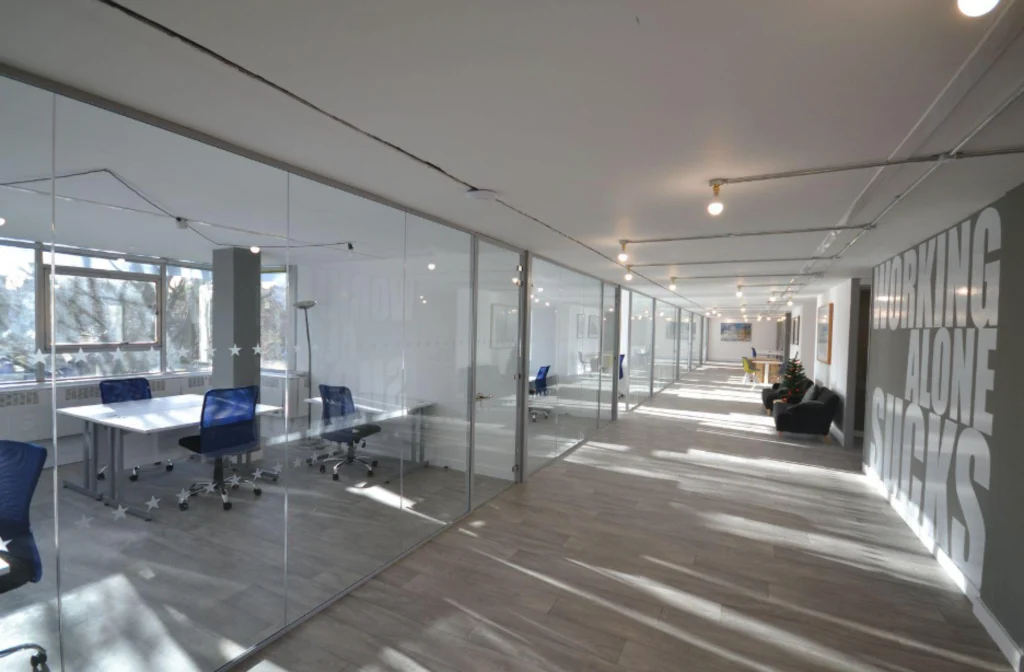 Office refurbishment companies | Office corridor.